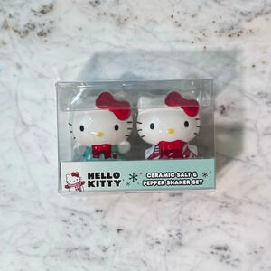 Hello Kitty Christmas Salt and Pepper Shakers - NEW